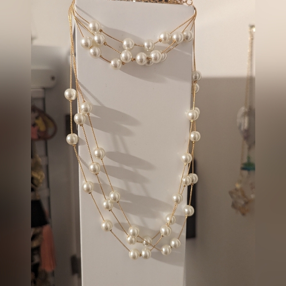 Multi-strand Pearl and Gold Necklace with Matching Bracelet - Picture 2 of 2